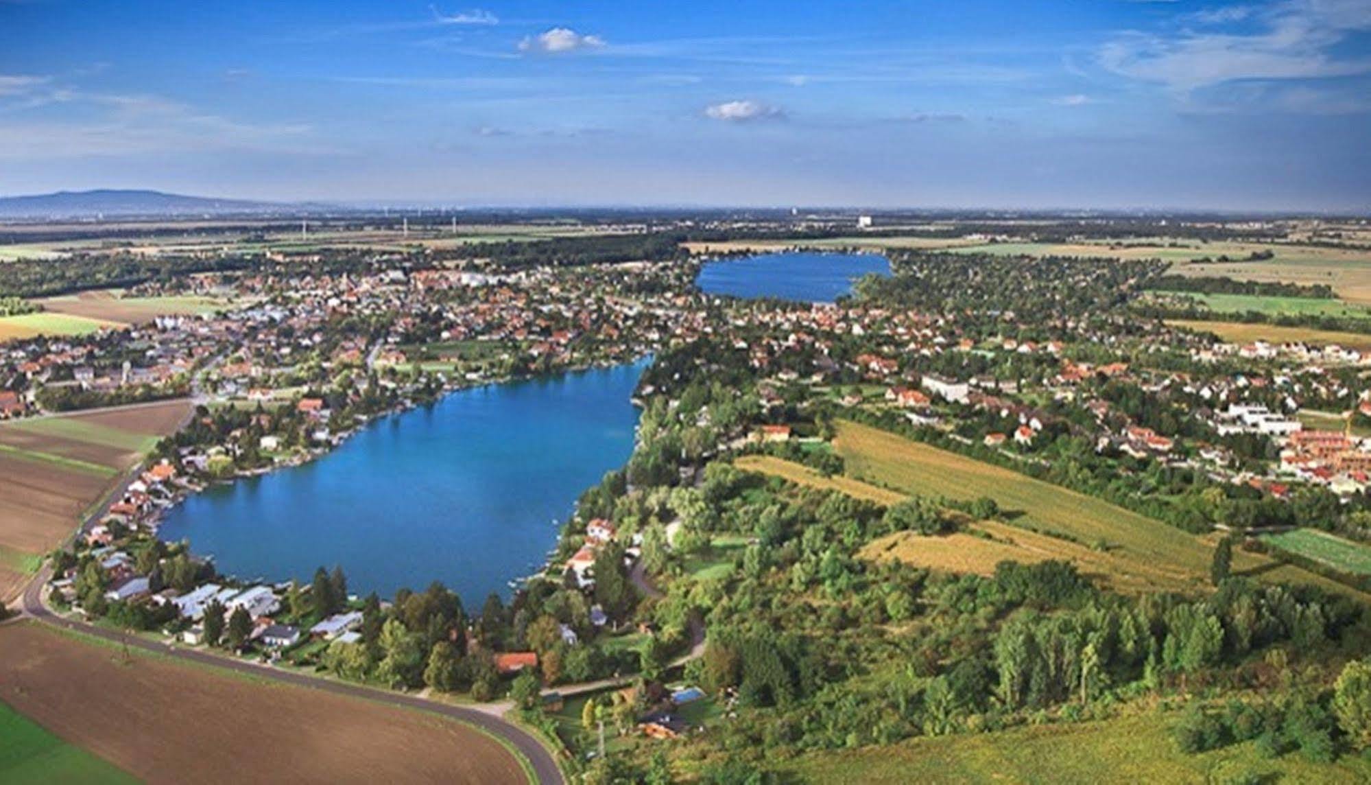 Landgasthof Zur Post Pension Neufeld an der Leitha Buitenkant foto